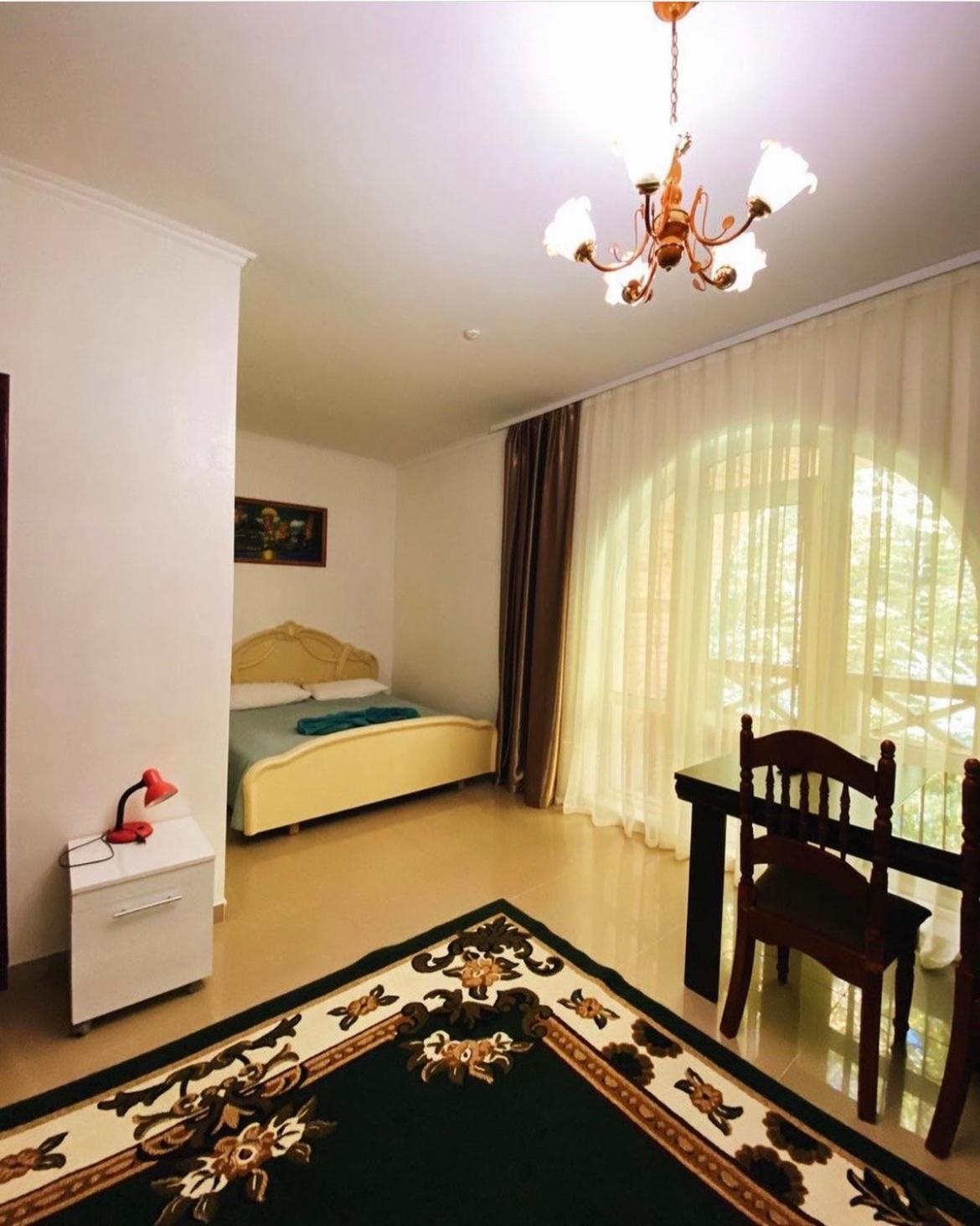 Perlyna Podillyа Hotel Sataniv Buitenkant foto
