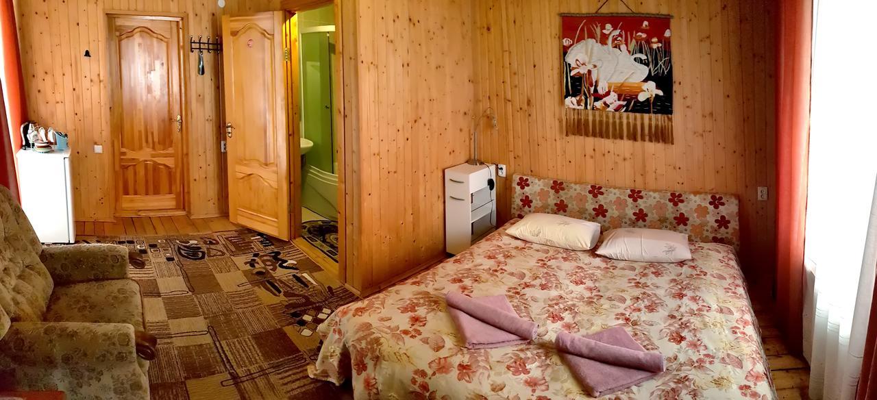 Perlyna Podillyа Hotel Sataniv Buitenkant foto