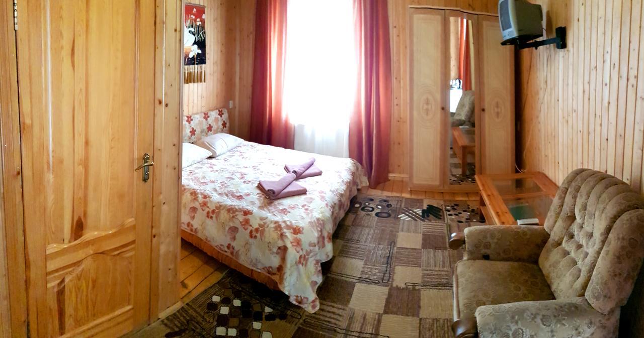 Perlyna Podillyа Hotel Sataniv Buitenkant foto