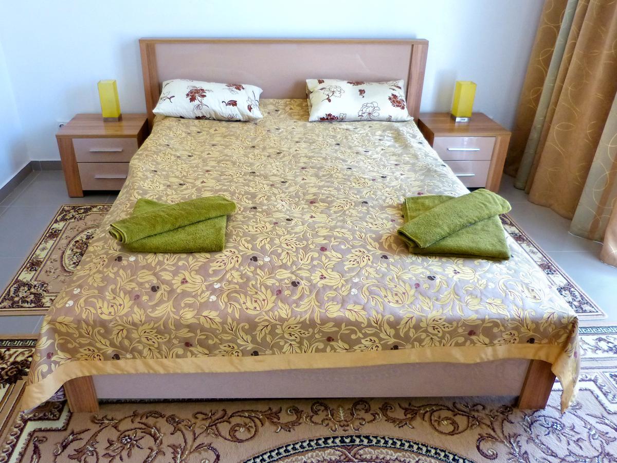 Perlyna Podillyа Hotel Sataniv Buitenkant foto