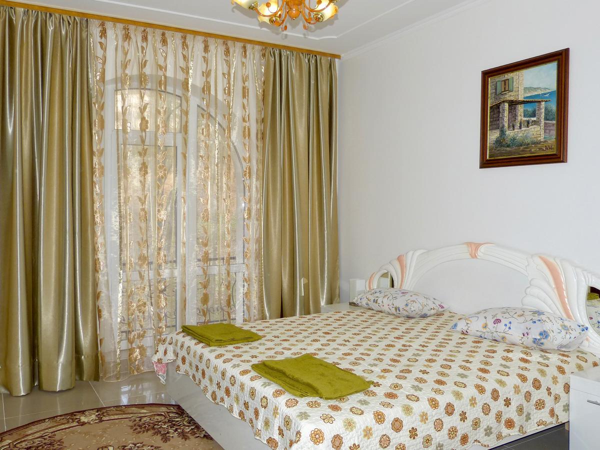 Perlyna Podillyа Hotel Sataniv Buitenkant foto
