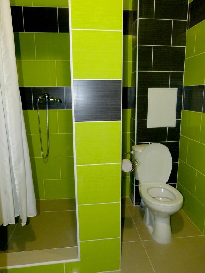 Perlyna Podillyа Hotel Sataniv Buitenkant foto