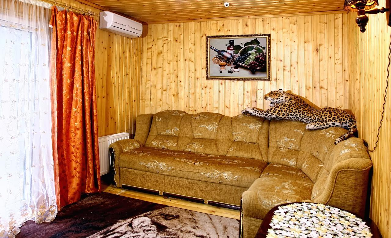 Perlyna Podillyа Hotel Sataniv Buitenkant foto